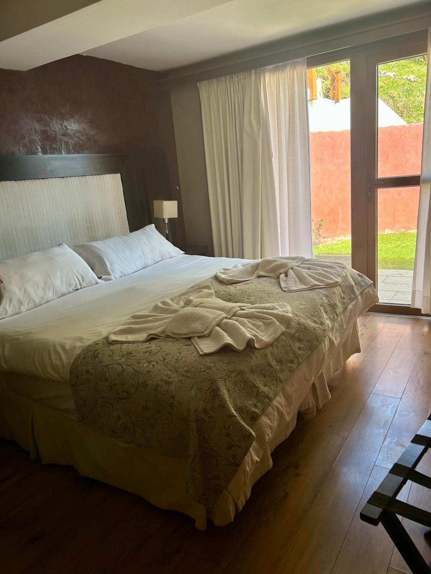 Bahia Paraiso Apart & Suites 산카를로스데바릴로체 외부 사진