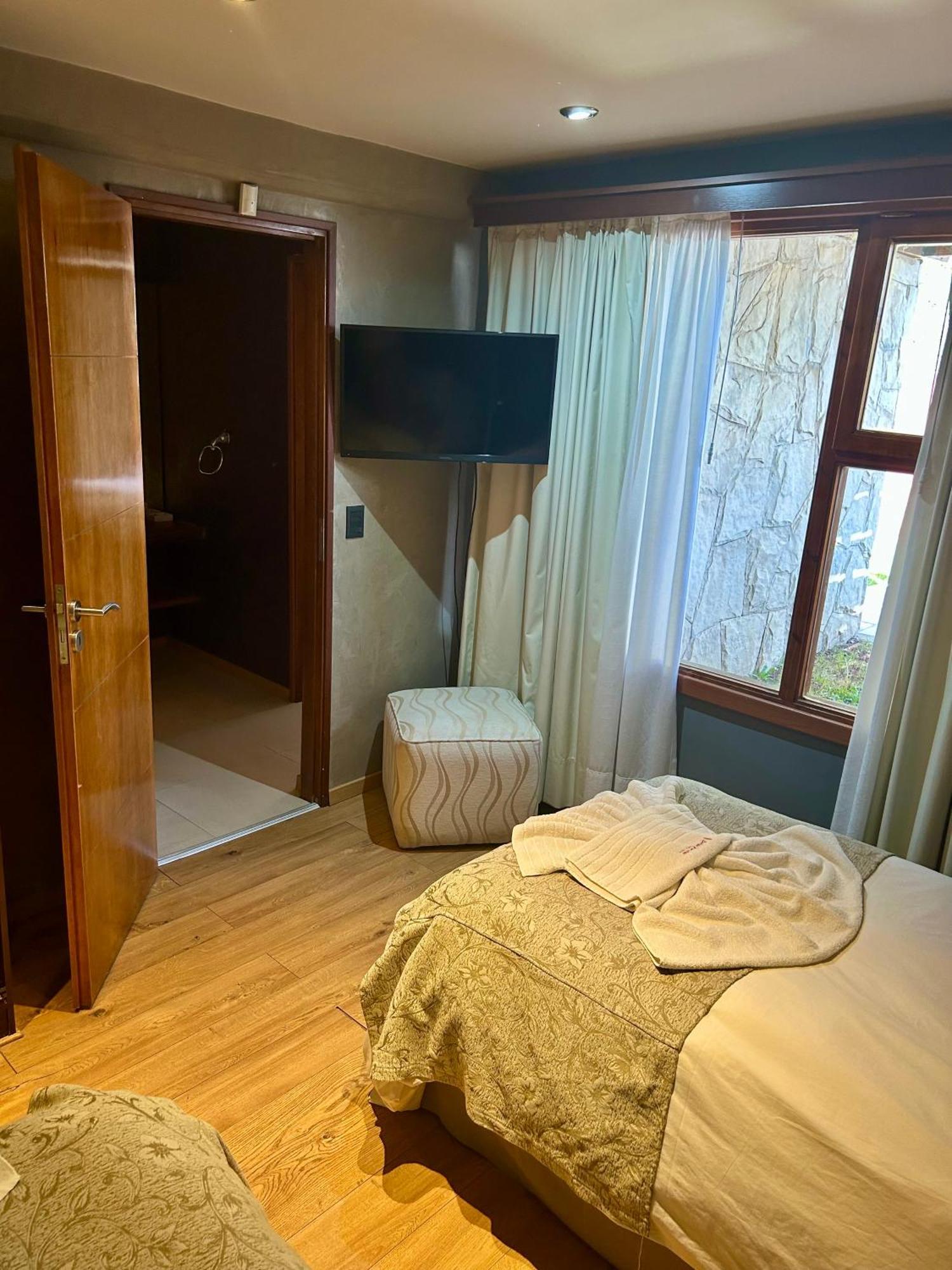 Bahia Paraiso Apart & Suites 산카를로스데바릴로체 외부 사진