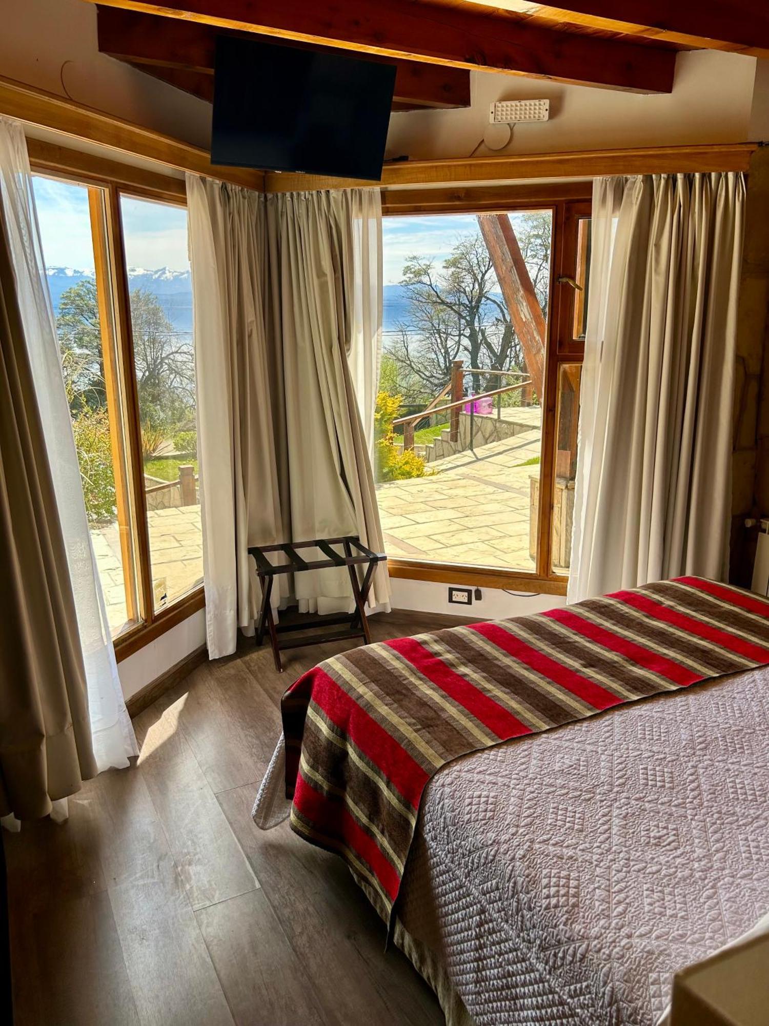 Bahia Paraiso Apart & Suites 산카를로스데바릴로체 외부 사진