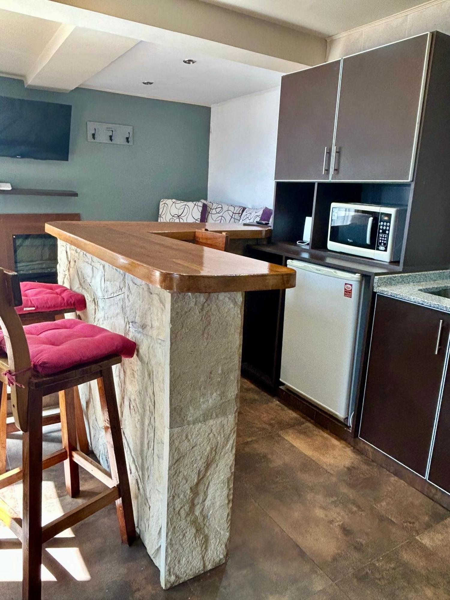 Bahia Paraiso Apart & Suites 산카를로스데바릴로체 외부 사진
