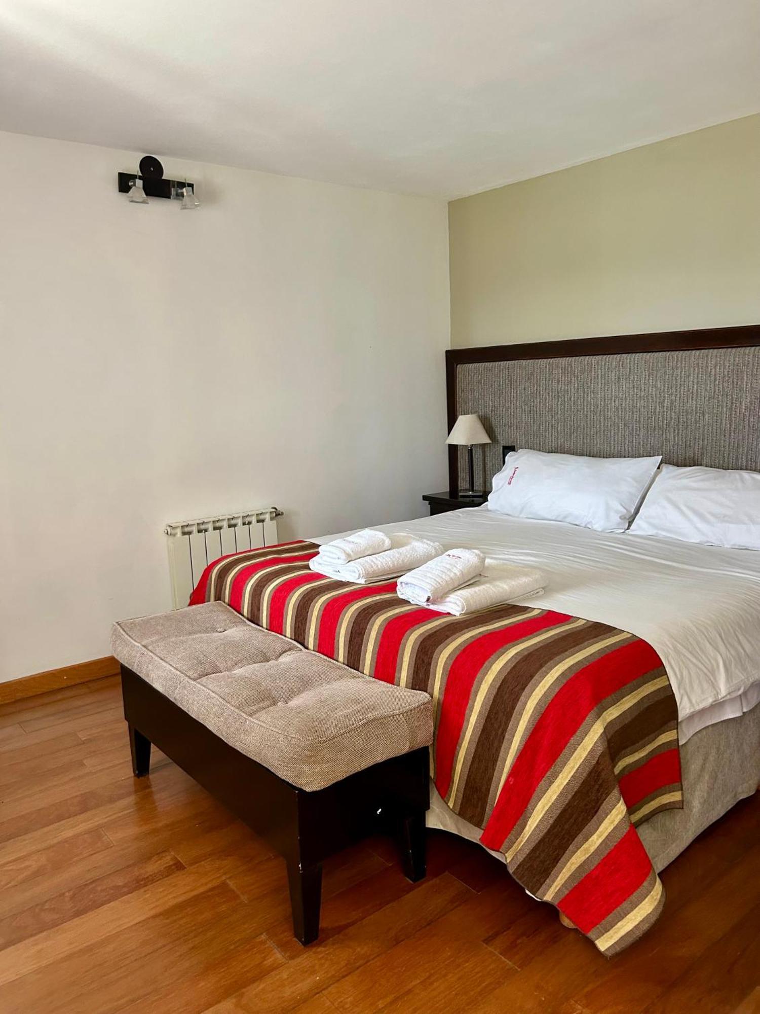 Bahia Paraiso Apart & Suites 산카를로스데바릴로체 외부 사진